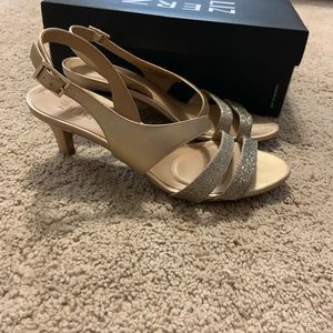 Naturalizer heels size 8.5 worn once for wedding